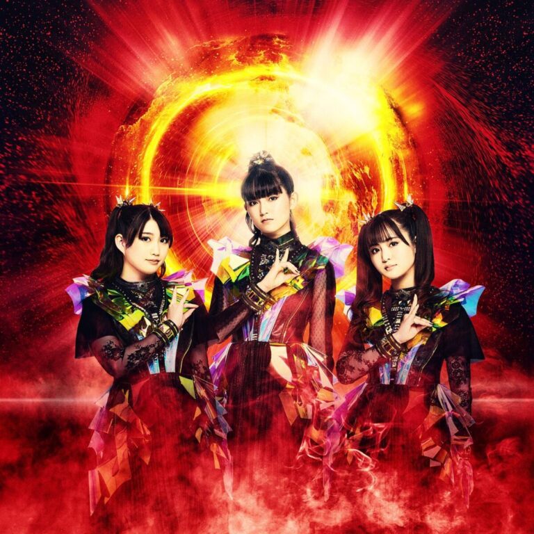 BABYMETAL questions self-reflection with “Mirror Mirror” music video BABYMETAL questions self-reflection with “Mirror Mirror” music video