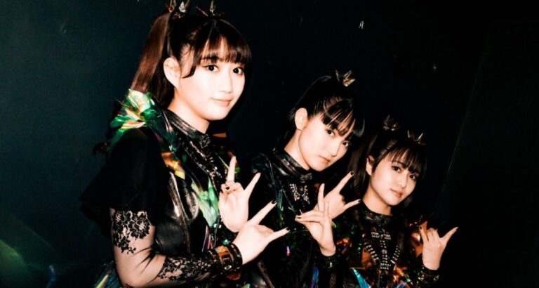 BABYMETAL welcomes MOMOMETAL as third member! BABYMETAL welcomes MOMOMETAL as third member!