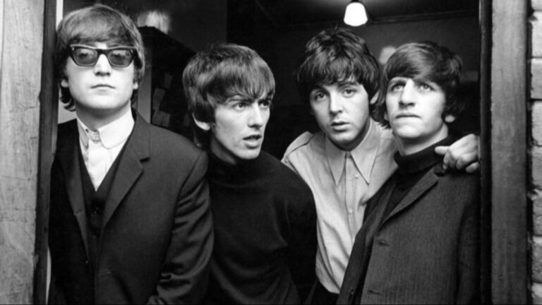The Beatles Wanted to Play Hobbits in a Stanley Kubrick-Directed LORD OF THE RINGS Movie — GeekTyrant The Beatles Wanted to Play Hobbits in a Stanley Kubrick-Directed LORD OF THE RINGS Movie — GeekTyrant