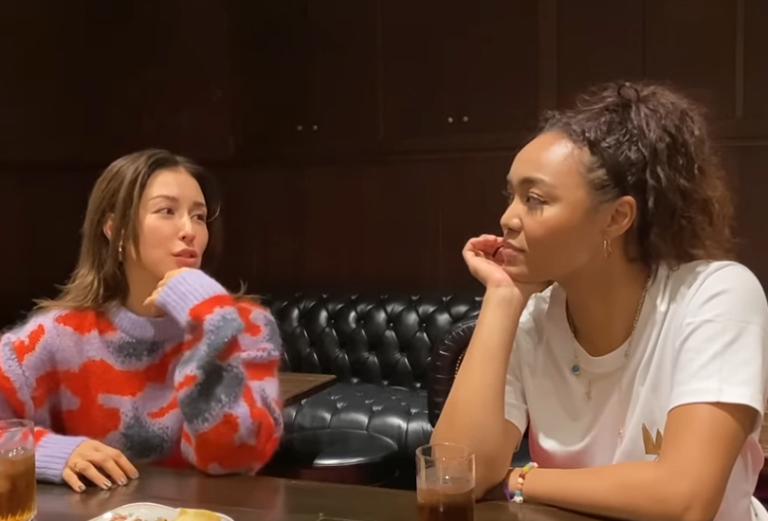 Podcaster Beni and Vlogger Crystal Kay link up for ‘a collab’ Podcaster Beni and Vlogger Crystal Kay link up for ‘a collab’